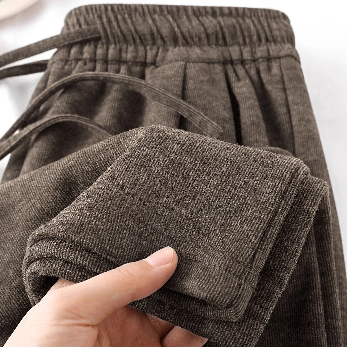 

Прямые брюки с высокой талией и рисовой лапшой, кофейный цвет, ленивое чувство, усиление, утягивающая узкая версия, широкие брюки, зимние...