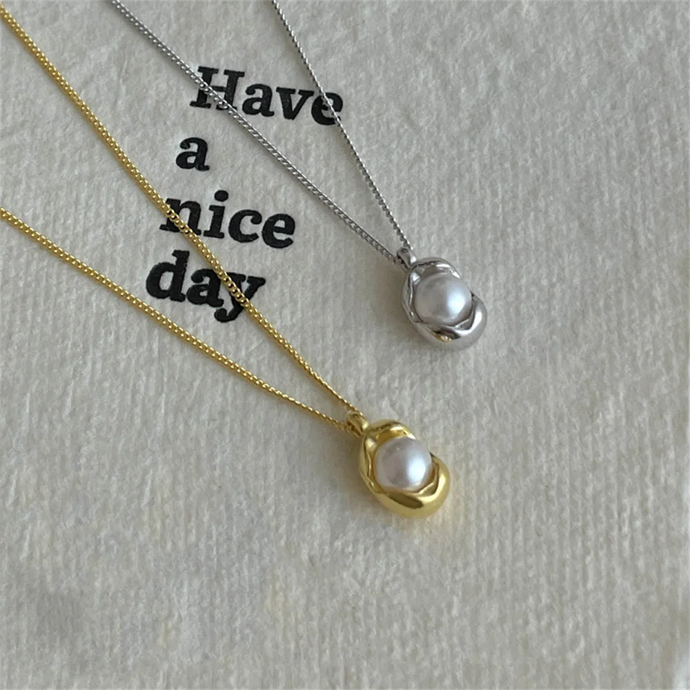 

Korean S925 Sterling Silver Women's Necklace, Pea Shell Pearl, Gentle & Versatile Niche Collarbone Chain