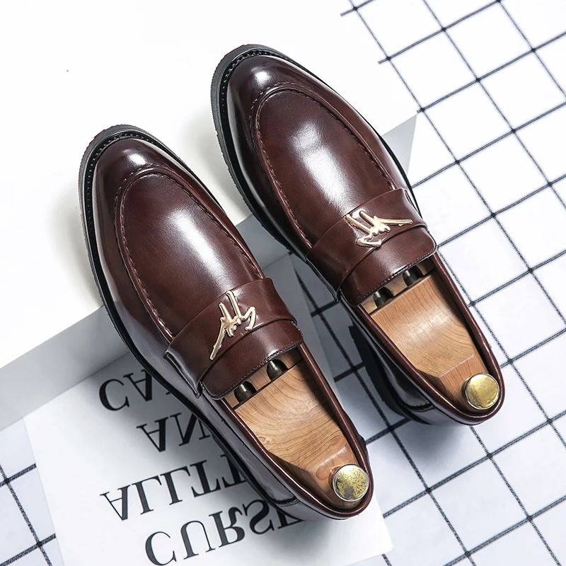 Men's Formal Shoes Designer Leather Shoes Fashion Solid Color Louboutins Wedding Men's Office Dress Casual Driving Shoes