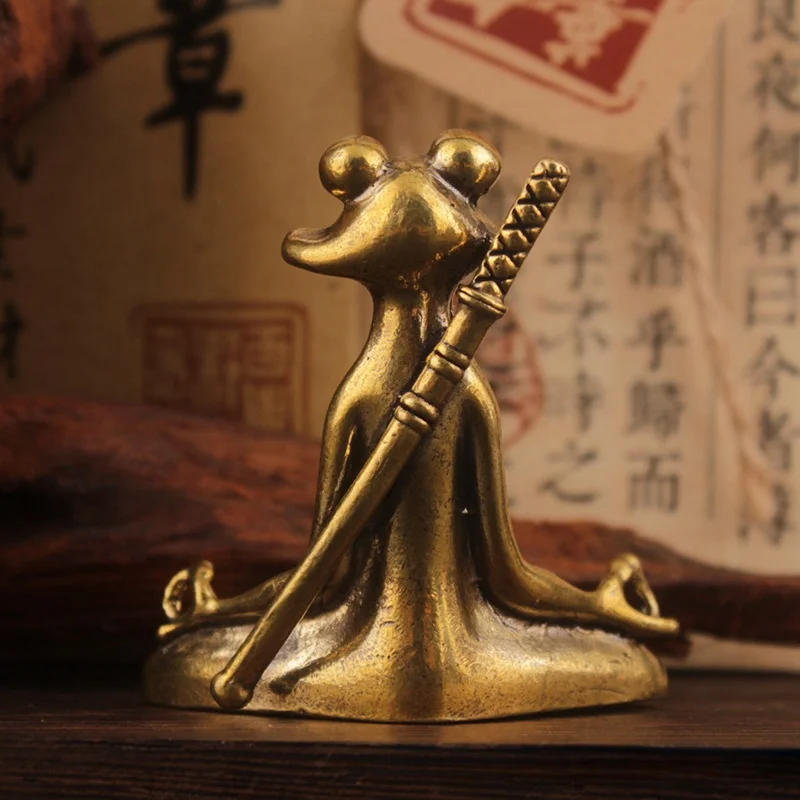 Retro Brass Master Frog Carrying A Sword Small Statue Lucky Desktop Ornament Animal Figurines Home Decoration Accessories Gifts