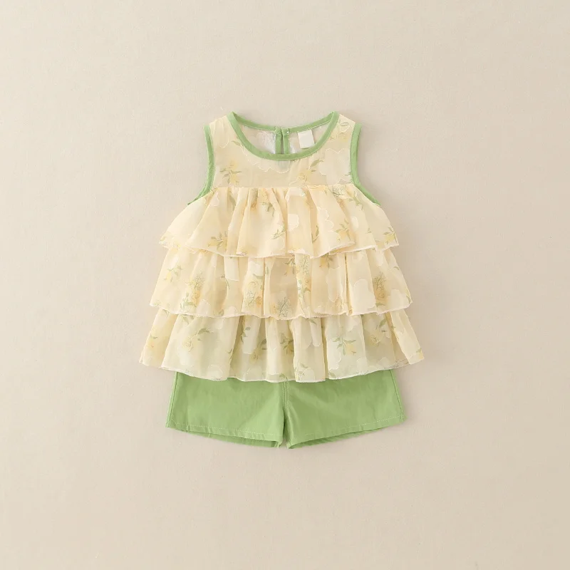 

Girls' Summer Suit2026New style sleeveless floral top and breathable shorts set for baby girls