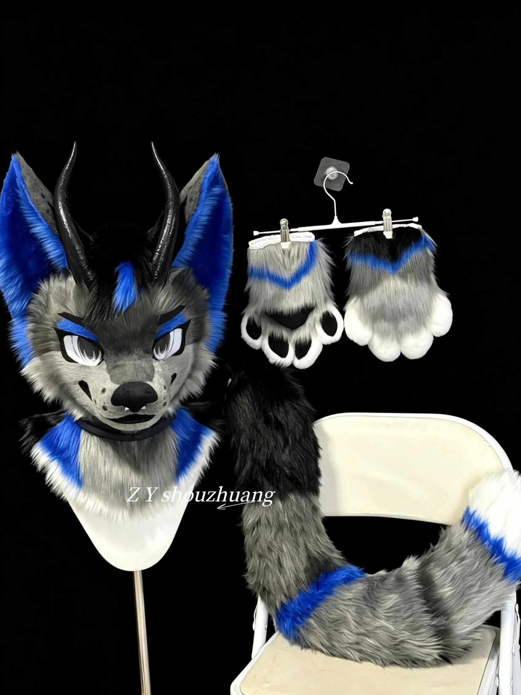 

Handmade plush fur headgear for role-playing, Halloween parties, birthday celebrations. Suitable for wolves, foxes, huskies and