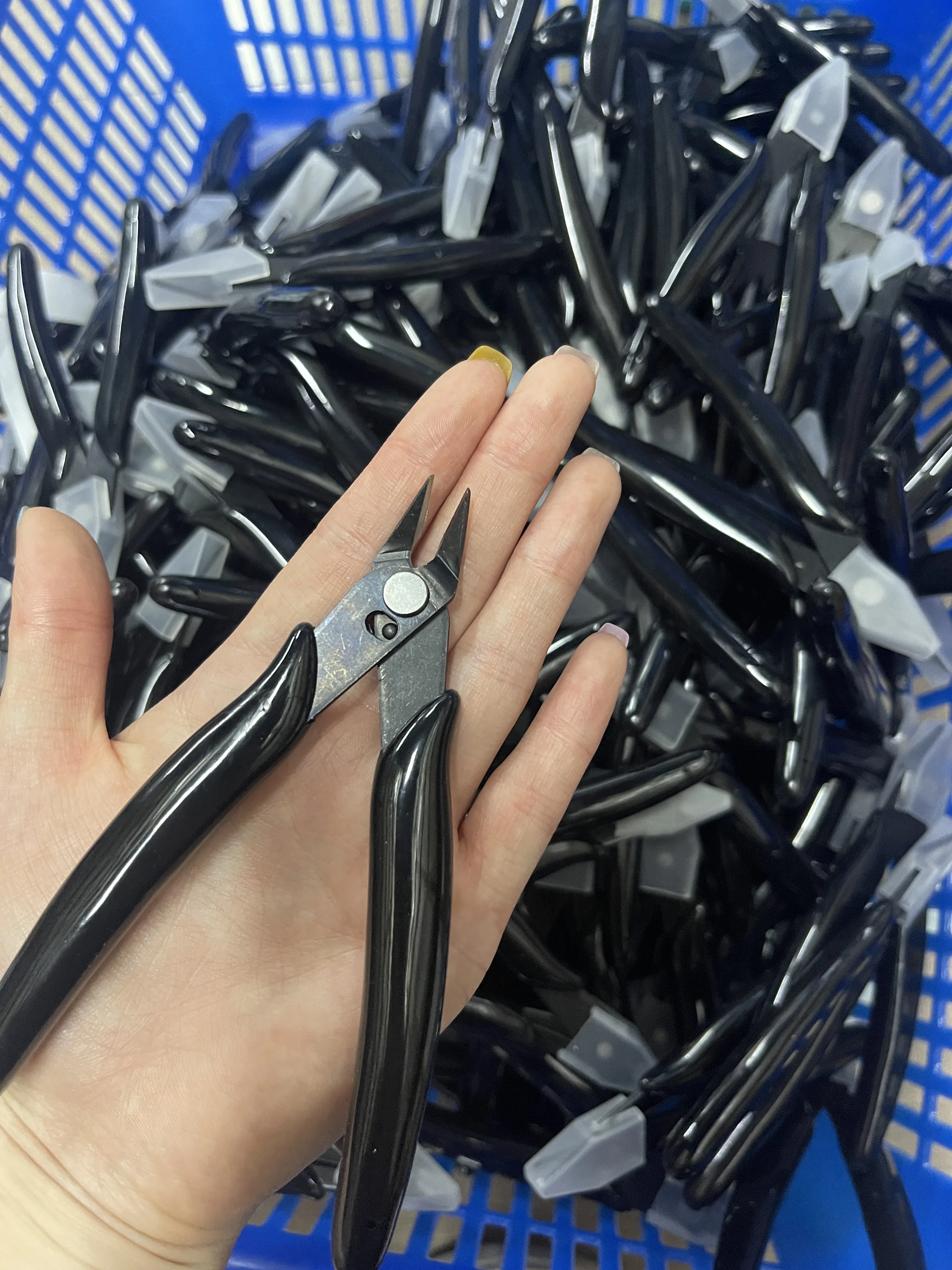 

Hair Extension Tools Keratin Bonding Cutting Pliers Hair Extension Pliers Cutters Keratin Pre-Bonded Hair Extensions