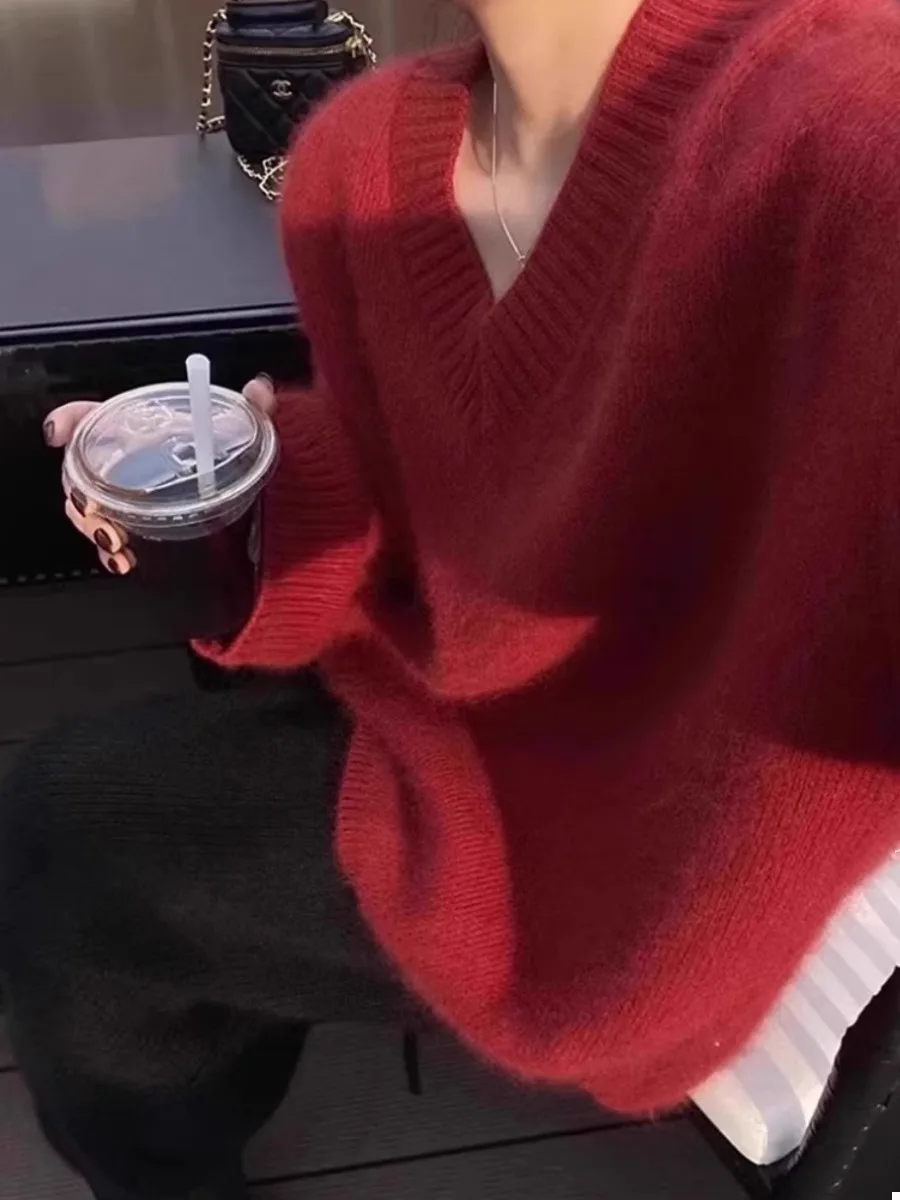 Sweter damski z angory, luźny, w stylu lazy fashion, z dzianiny wełnianej, z dekoltem w serek, na jesień i zimę, czerwony, duży rozmiar.