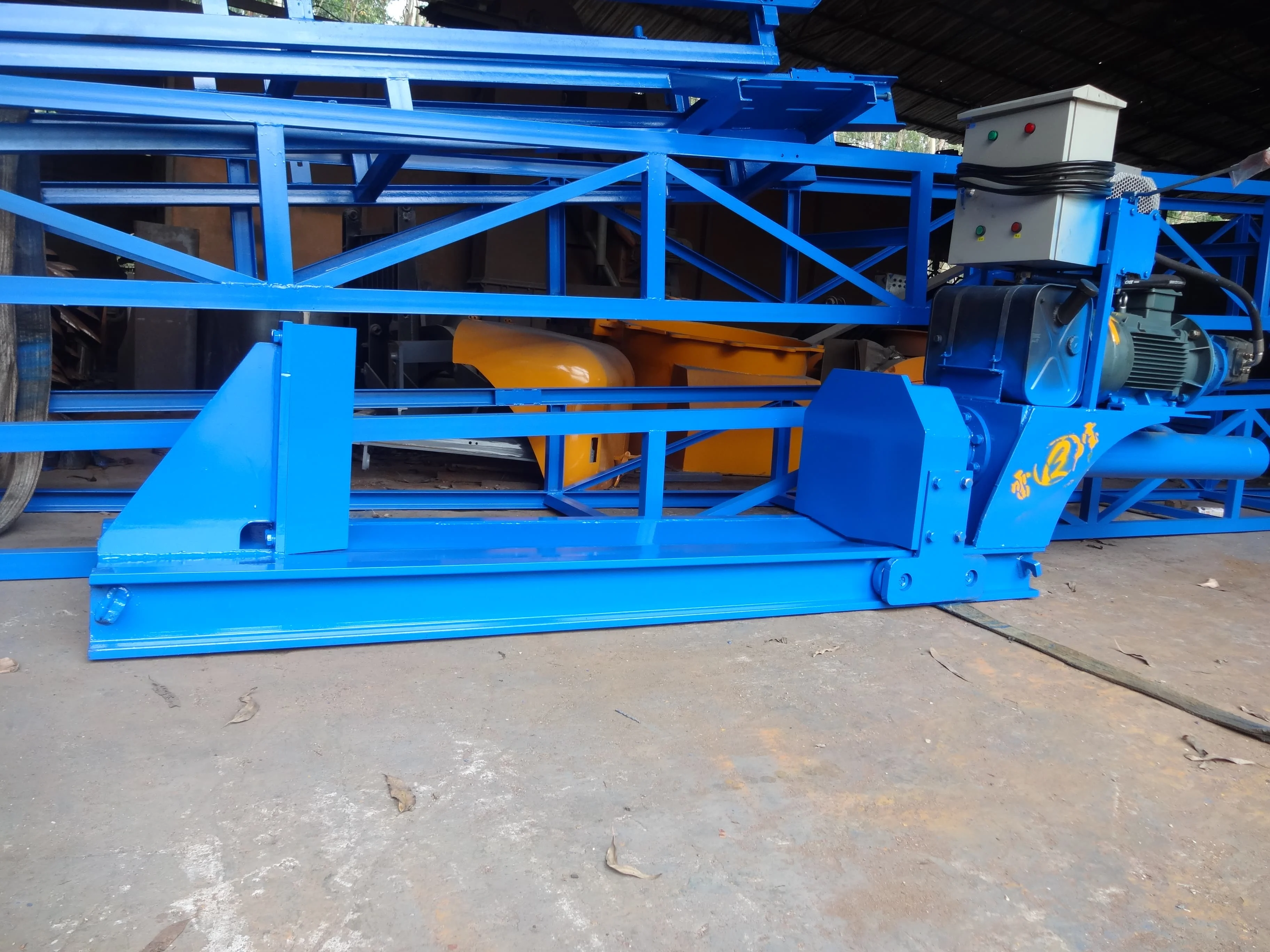 【2026】آلة تقسيم الخشب الكهربائية الأفقية ذات الجودة العالية