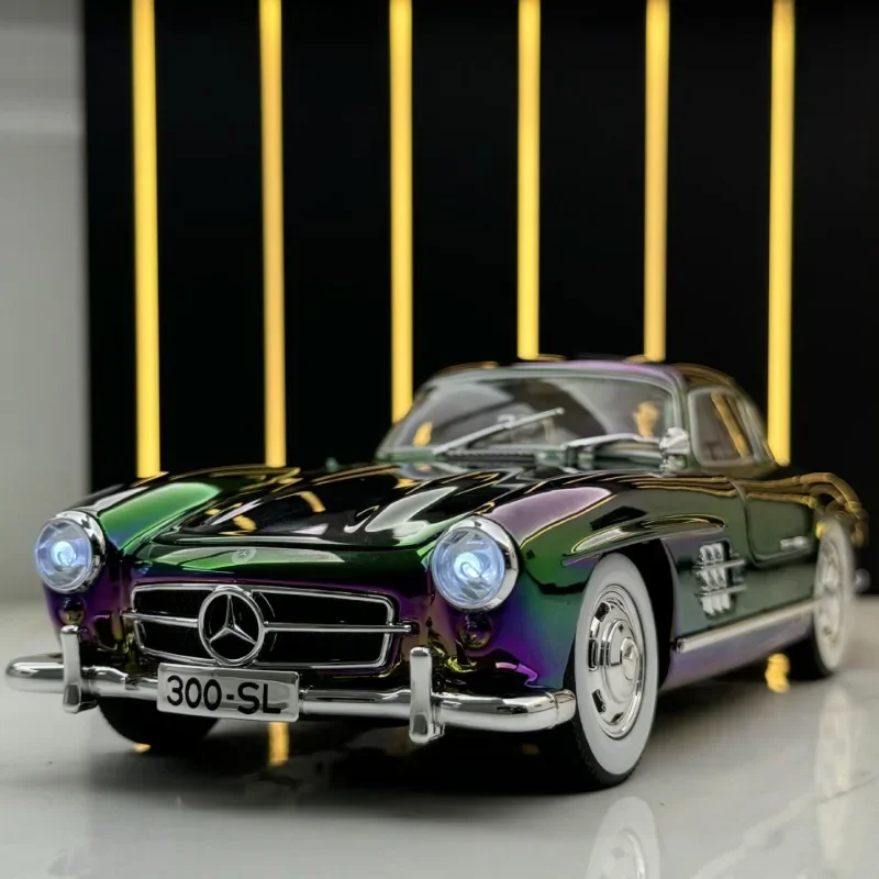 Simulation 1/24 Scale Benz 300SL Vintage Classic Alloy Car Model Sound Light Children Boy Diecast Toy Vehicle Miniature Voiture