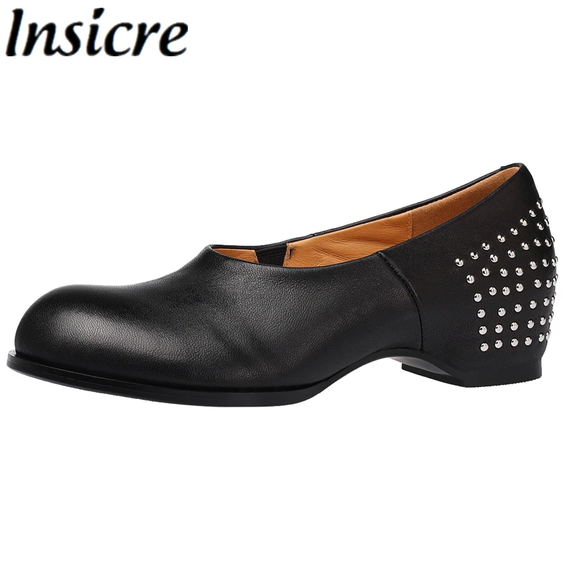 

Новые модные женские туфли Insicre 2026 из овчины с заклепками, круглым носком, со встроенным каблуком, ручной работы, высшего качества, весенние, черные