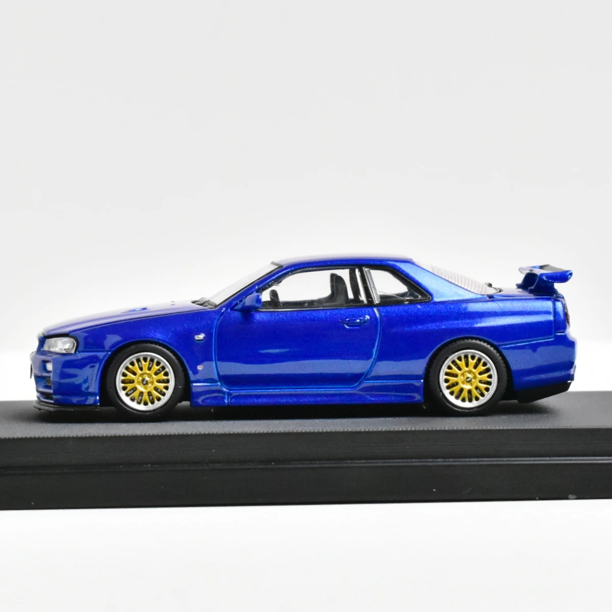 

CoolART CA 1:64 R34 Литая под давлением модель автомобиля для взрослых и хобби