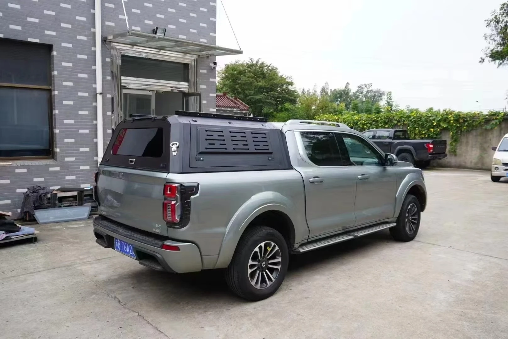 

Кунг-капот (жесткий топ) для пикапа с аварийными досками для эвакуации, совместимый с GWM Cannon Alpha и Navara