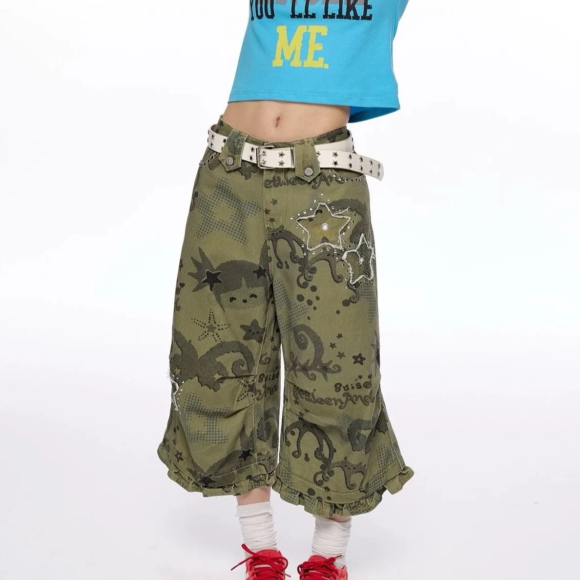 Y2K Camouflage Vollbedruckte Sternenmuster-Jeans mit Used-Look, Sieben-Zoll-Länge, Weites Bein, Mittlere Taille, Sommer-Jeans für Damen