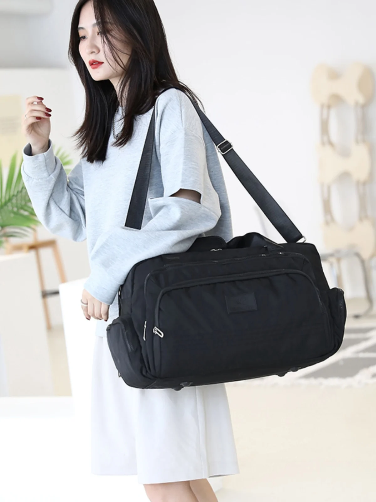 

Lightweight Large Capaci Crossbody Fitn Bag ort Trip Travel Handbag Waterproof Storage Bag for Men And Women