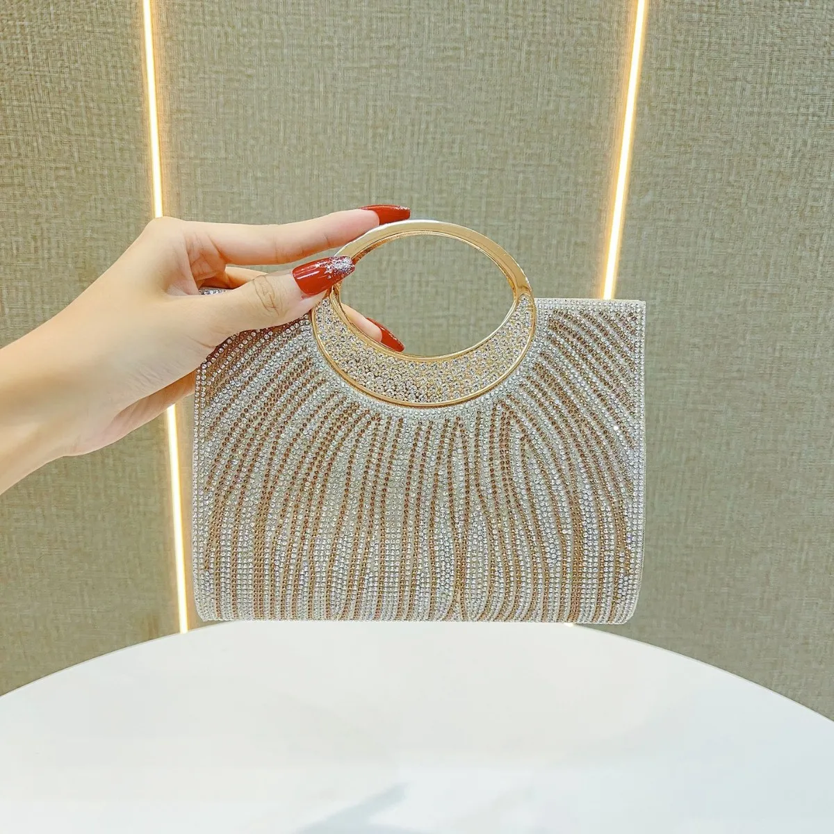 

Elegant Rhinestone Banquet Bag Women’s One Shoulder Crossbody Tote Fashion Dinner Purse Wedding Party Handbag Luxury Clutch