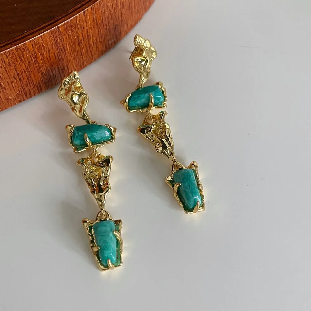 Retro Pleated Style Niche Genius Design Natural Turquoise Stone Hammering Effect Long Tassel Earrings for Women Statement Jewelr