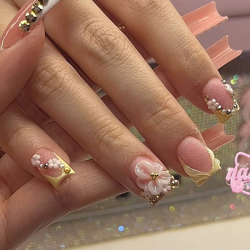24 piezas uñas postizas francesas con estampado de leopardo, para chicas atrevidas, set de uñas de presión, marrones cortas cuadradas con diamantes 4