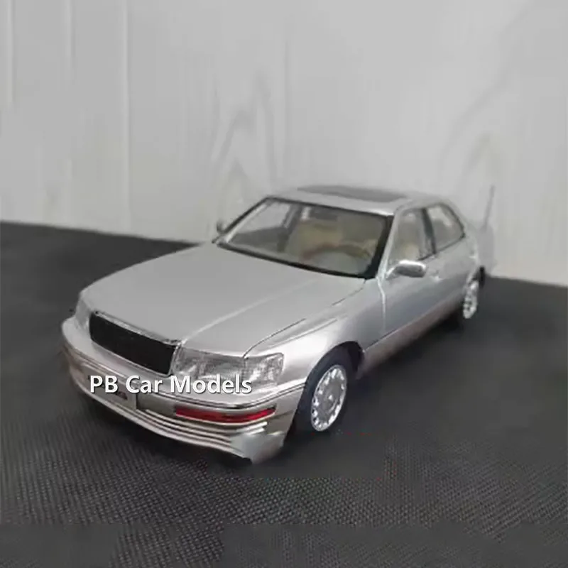 Xiaoguang Alloy Fully Open 1:18 LS400 Car Model