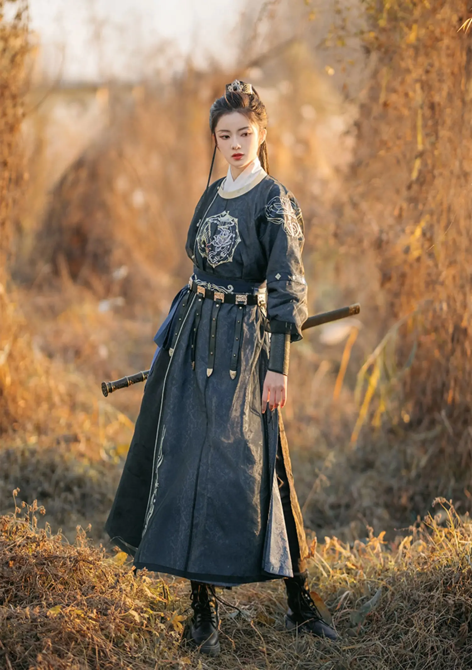 

Hanfu Dress For Men Women Chinese Traditional Embroidery Hanfu Sets Couples Carnival Cosplay Costume White&Black Hanfu Sets