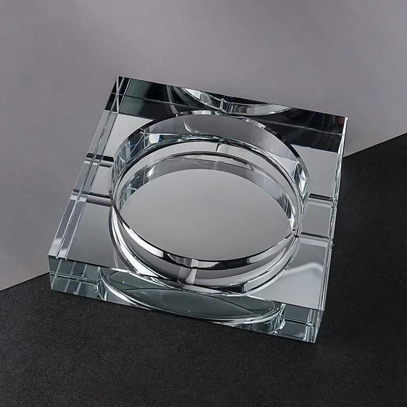 European Crystal Modern Ashtray for Office Glass Ashtray Smart Ashtray for Home Decor Portable Cigar Large Luxury Ashtray