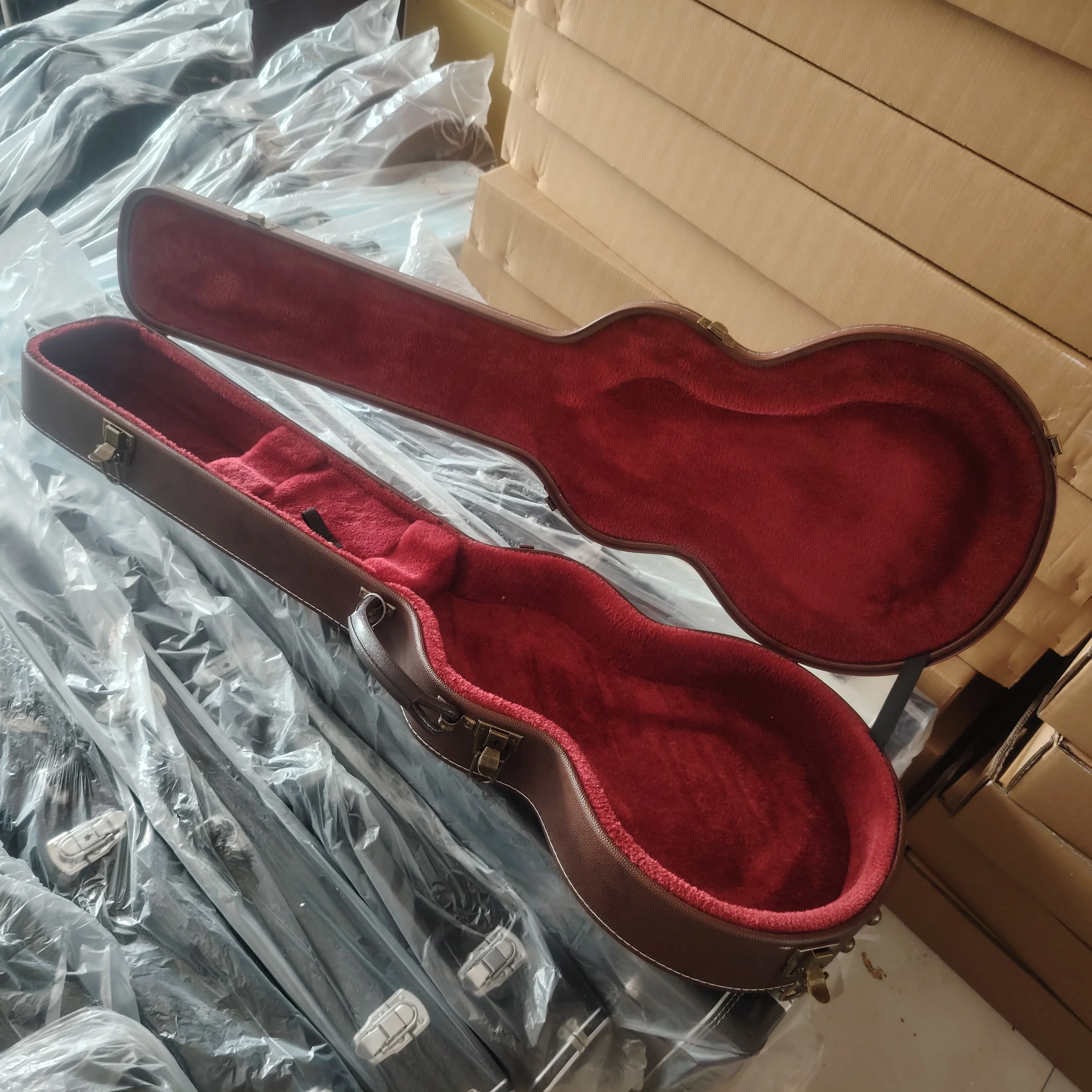 Electric Guitar Case for LP Style Guitars, brown Locking Hard-Shell Case,Fast delivery by local FedEx in the United States
