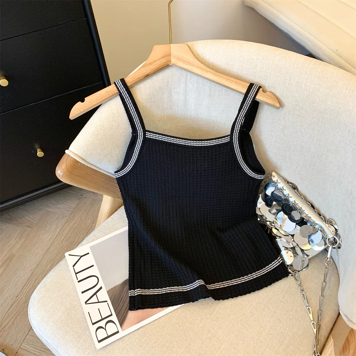 Stylish Sexy Sweater Vests Women Slim Knit Crop Tops 2024 Summer Sleeveless Streetwear Fashion Chic Ladies Knitwear Jumpers