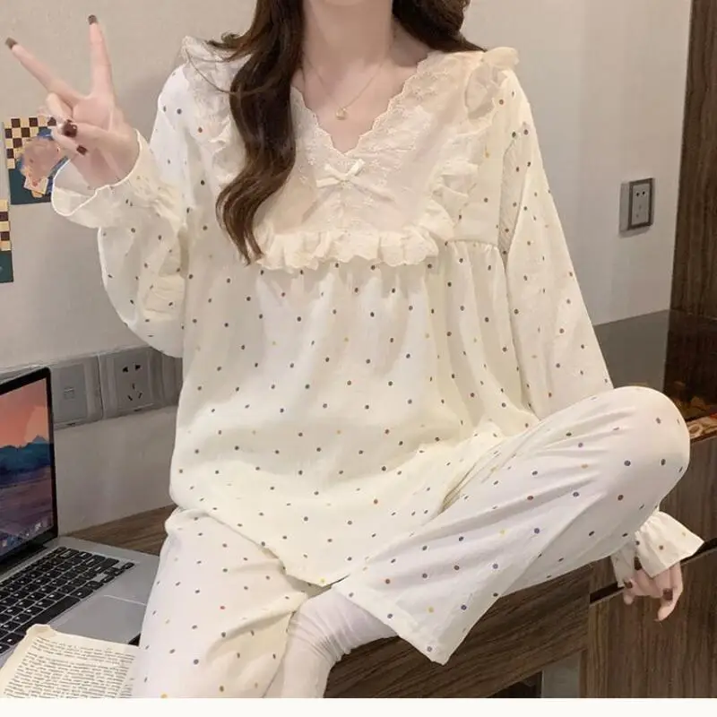 فتاة شابة الدانتيل حواف الخامس الرقبة منامة مجموعات فتاة Kawaii مثير فضفاض طويل الأكمام السراويل الترفيه ارتداء أربعة مواسم الملابس رقيقة جديد