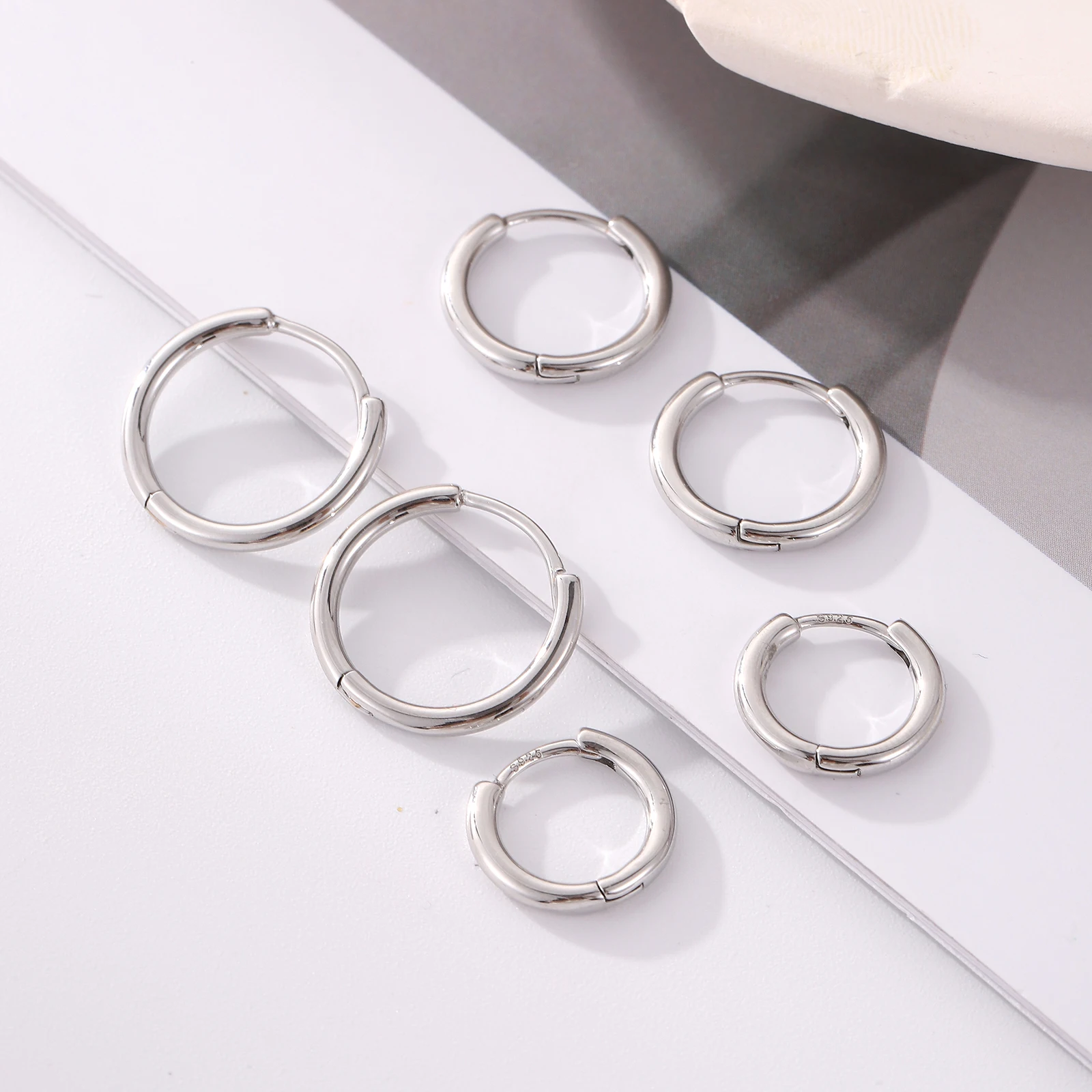 925 Sterling Silver Needles Glossy Small Hoops Hypoallergenic Fashion Earrings Daily Wear 8/10/12mm Popular Accessories