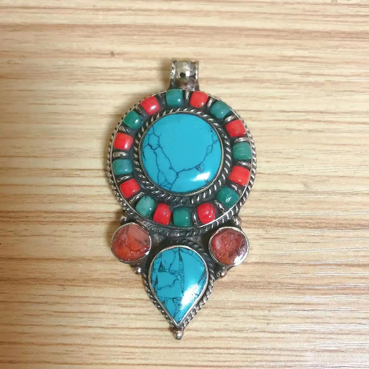 PN043 Ethnic Tibetan Copper Inlaid Turquoises Stone Pendant Necklace For Women 2023 New Style