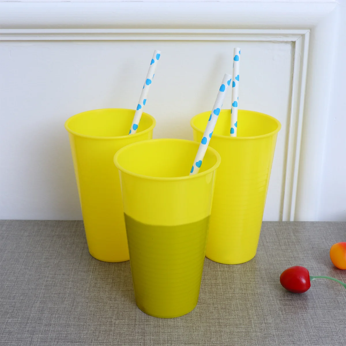 

12pcs Anti-Slip Juice Cups Durable Plastic Drinking Cup For Outdoor Picnic Patio Beer Wine Milk Beverages Reusable Stackable Red