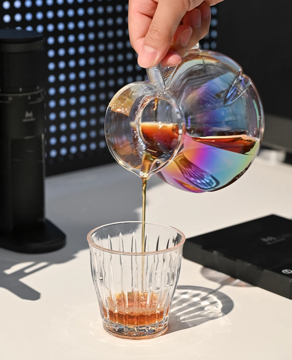 MUVNA Tornado Glass Coffee Server 450ml-Barista Grade Hand Drip Carafe,Leak-Proof Spout,Heat-Resistant for Pour Over/Iced Brew