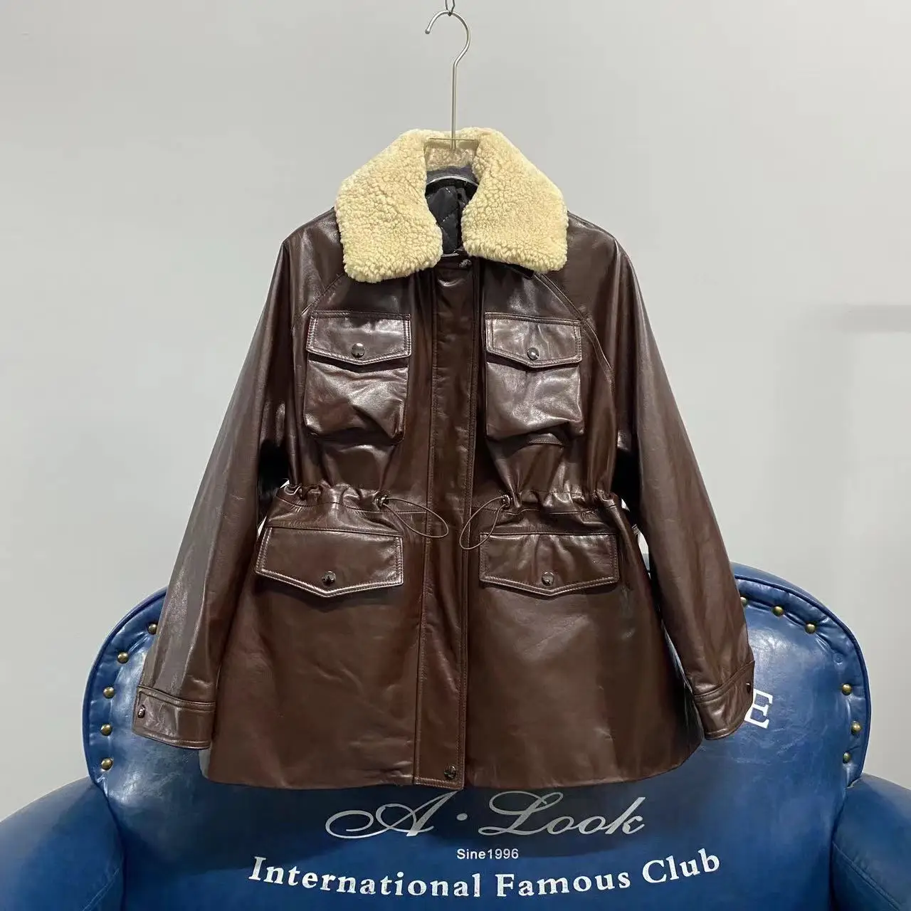 Jaet de cuero para mujer, abrigo de longitud media con cuello de piel y cera de aceite, piel sintética, para ir al trabajo, invierno, 2024