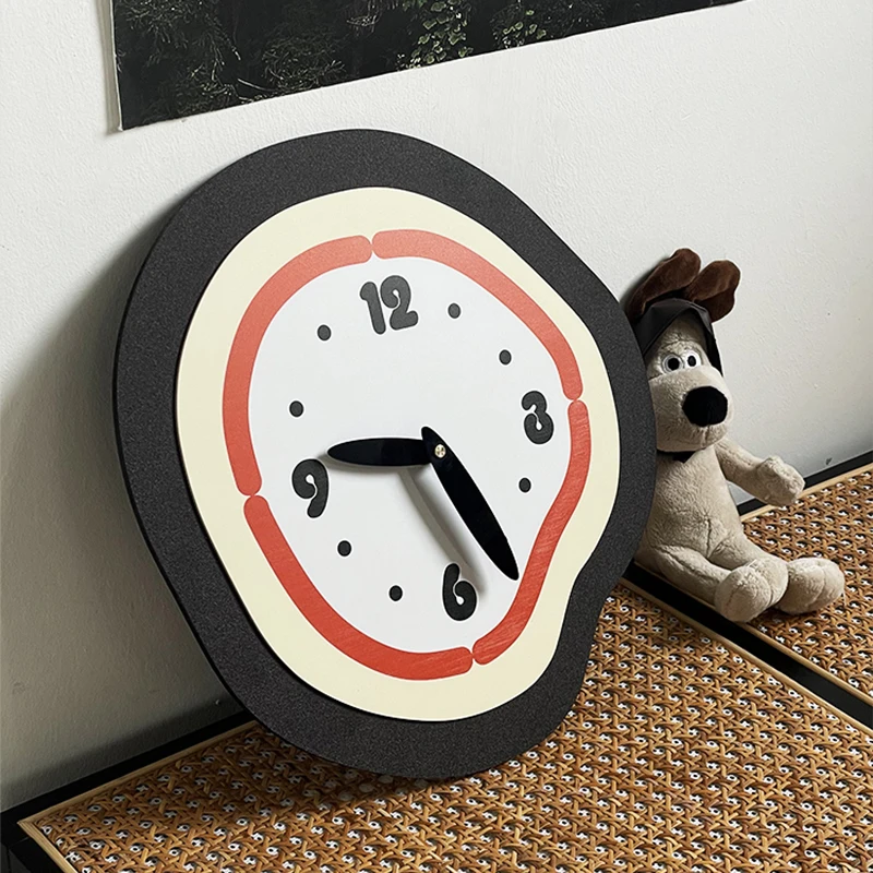 Aesthetic Creative Wall Clock Xenomorph Romantic European High Quality Fashion Wall Clocks Design Cartoon Horloge Murale Decor
