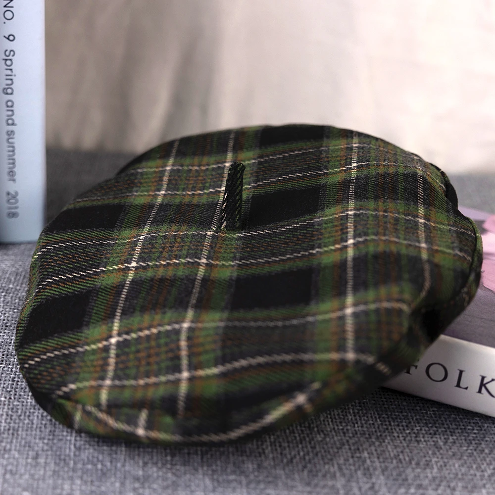 2025 berets Fashion Beret Wool Plaid Green Casual Beanie Retro Literary Forward Cap Peak Cap Driver Women Hat FDM01