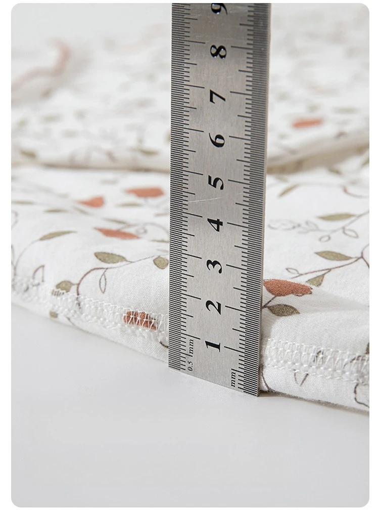 2026 Herbst Baby Mädchen Kragen-Overall Geeignet für 20 ℃ Wetterfester Overall aus Reiner Baumwolle und Verdickte Babykleidung für Mädchen – Detail 4