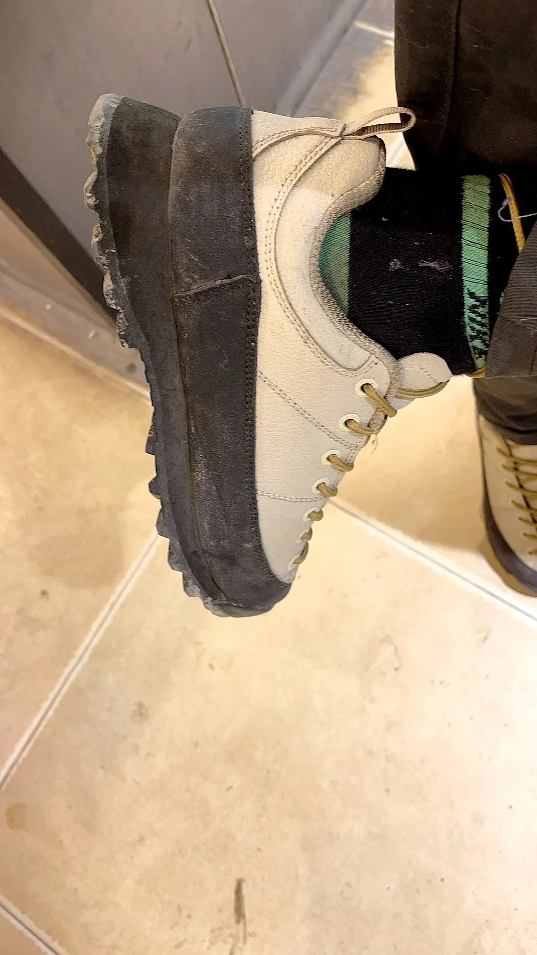 

2025 Classic Bestseller Winter New Arrivals Unisex Outdoor Hiking Boots Durable Hiking Boots Classic Hiking Boots