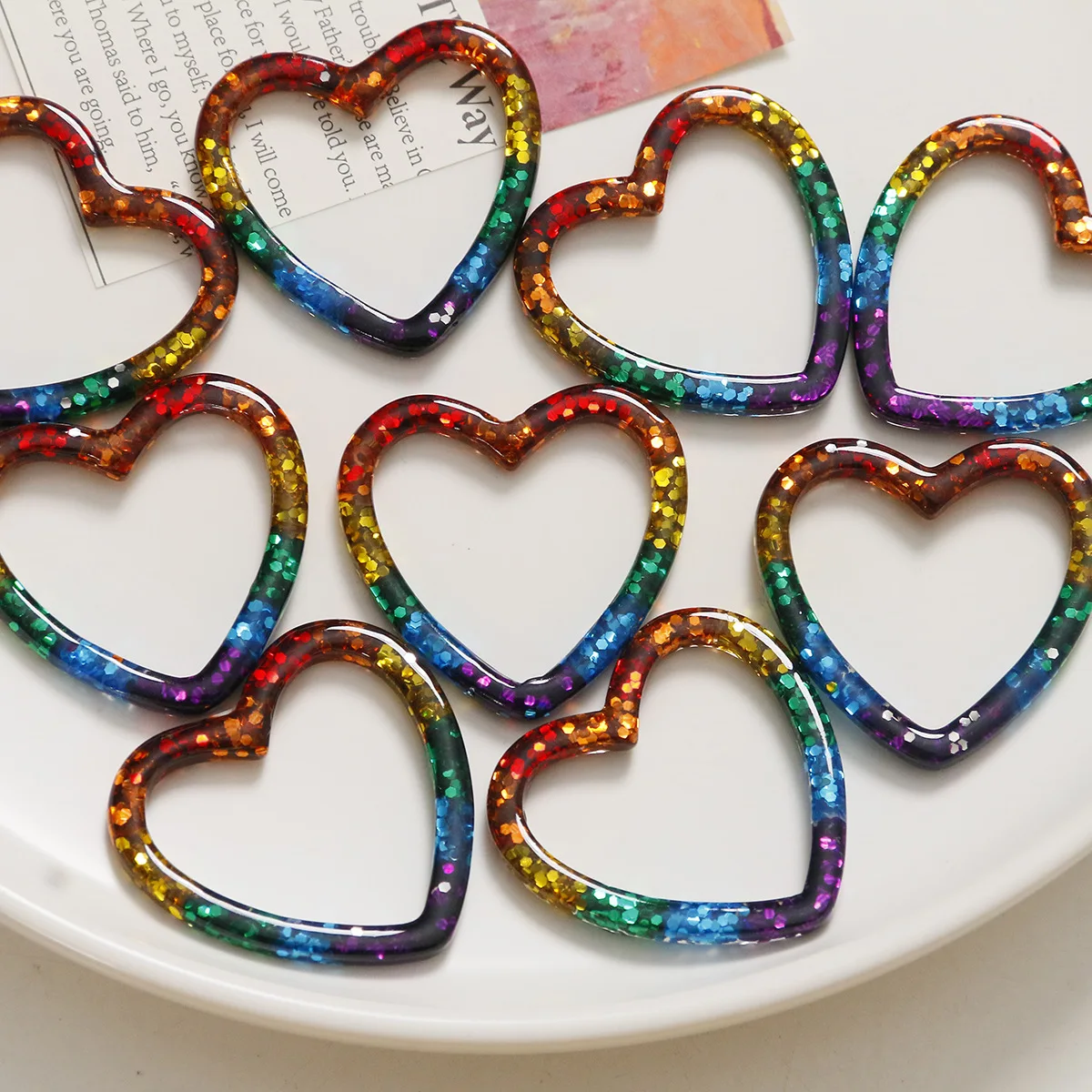 

DIY Jewelry Findings Rainbow COlors Glitter Hollow Out Love Heart Resin Cabochons Ornament Accessories Material 36*38mm 15pcs