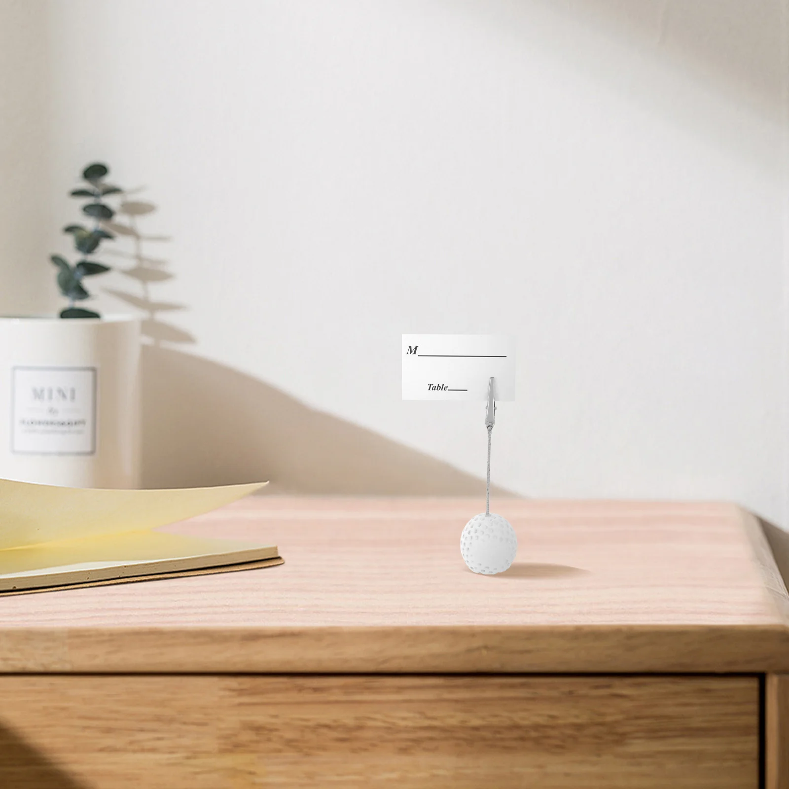 

8Pcs Versatile Golf Ball Picture Holders for Desks Table Number Stands Memo Clip Holder Wedding Decor Picture Holder