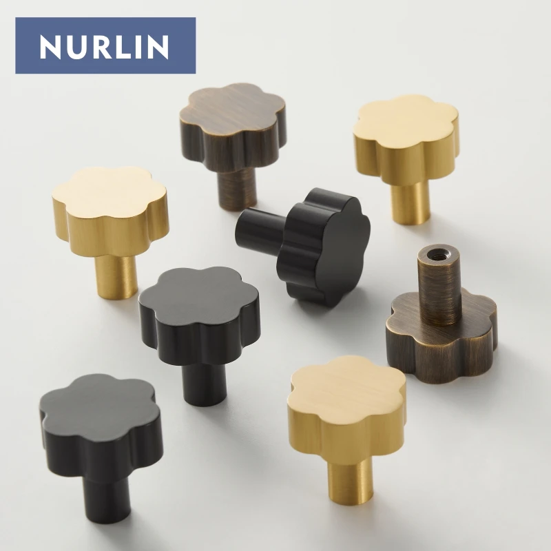 Nurlin sechsstöckige Blume aus massivem Messing, elegante, verdickte Schrankknöpfe, Möbelgriff, Wand, Kleidung, Kappenhaken erhältlich