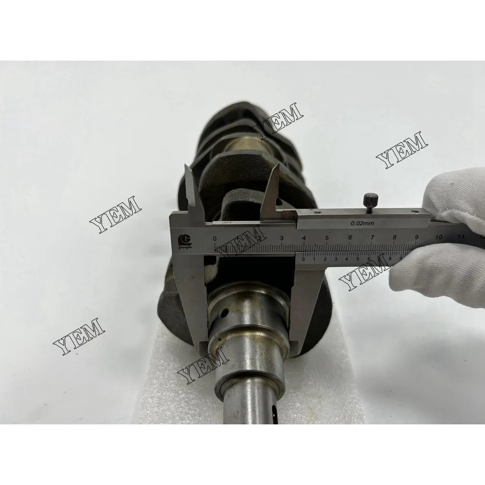 New D782 Crankshaft 16805-23012 For Kubota B7300HSD B7400HSD BX1800D Tractor Diesel Engine Parts