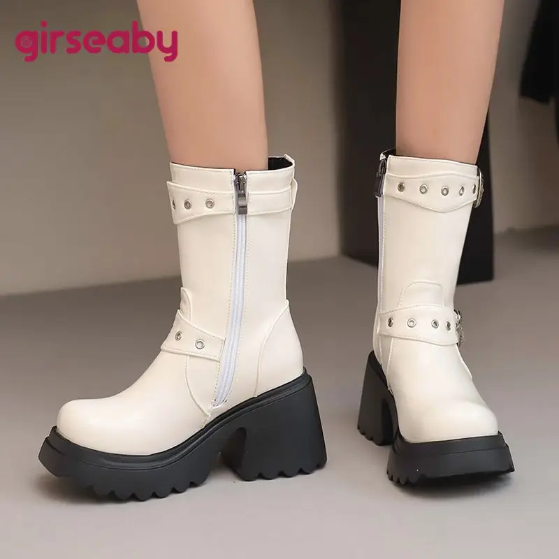 

Girseaby сделать блестящие женские ботинки до середины икры с круглым носком, каблуки 8,5 см, платформа 3,5 см, зажимы для ремня на молнии, большие размеры 43 44 45