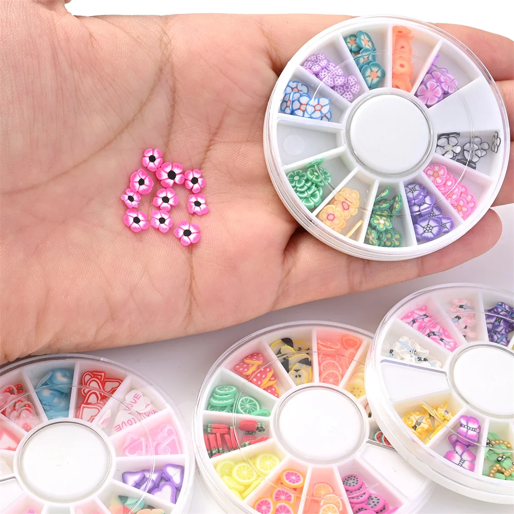 4 Boxen 5,8 mm gemischte Polymer-Clay-Scheiben-Set, niedliche Frucht-, Blumen- und Herz-Fruchtscheiben für 3D-Nagelkunst-Design, Bastel- und DIY-Zubehör – Detail 7