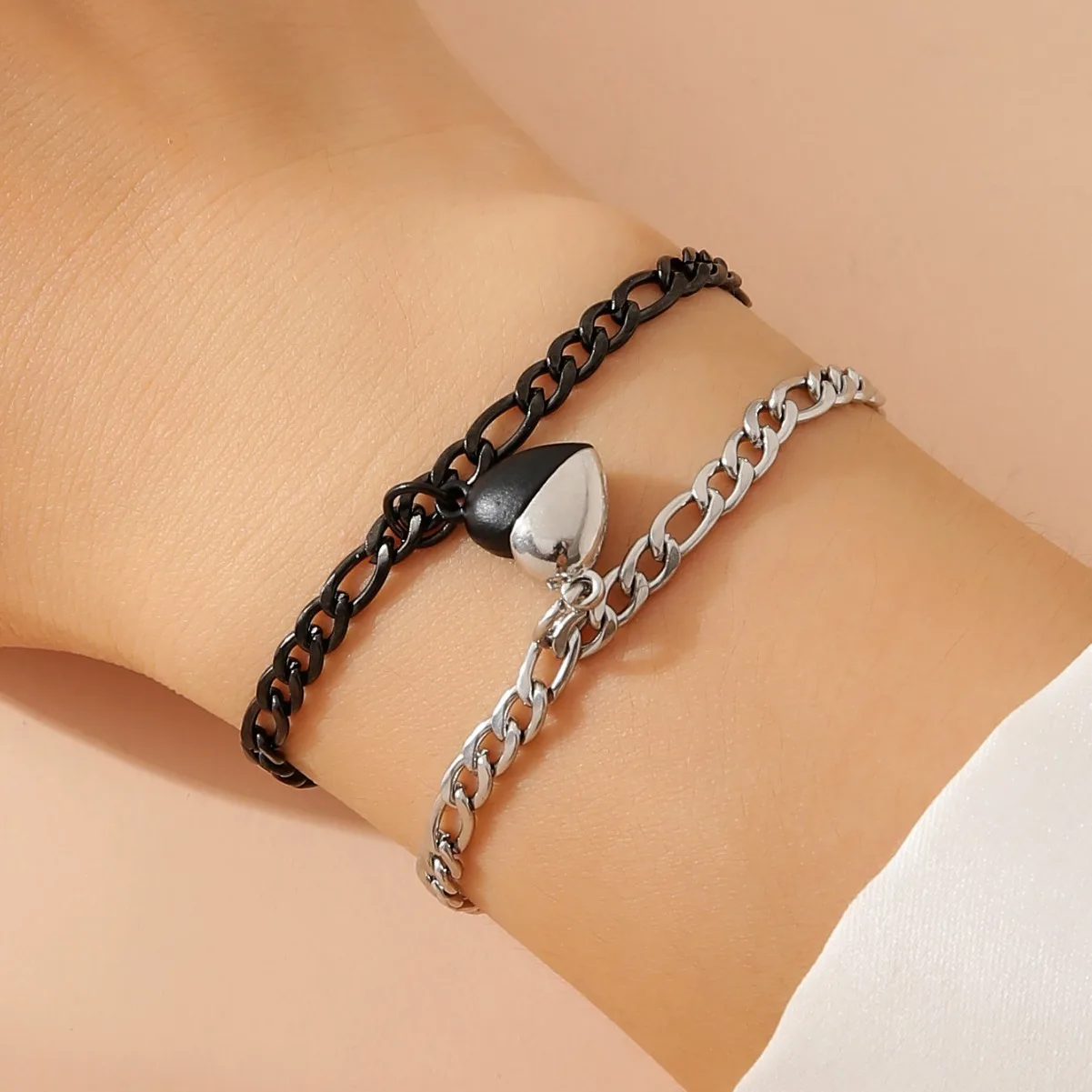 2pcs Simple Magnet Heart Design Couple Bracelet Stainless Steel Cuban Chain Bracelet for Men and Women