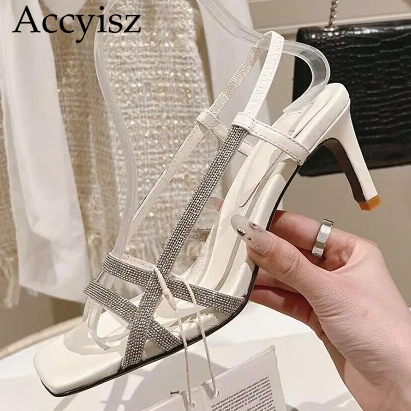 

2024 Summer Women's High Heels Square Toe Sandals Metal Chain Decoration Thin Belt Hollow Sandals Sexy Party Dress Shoes