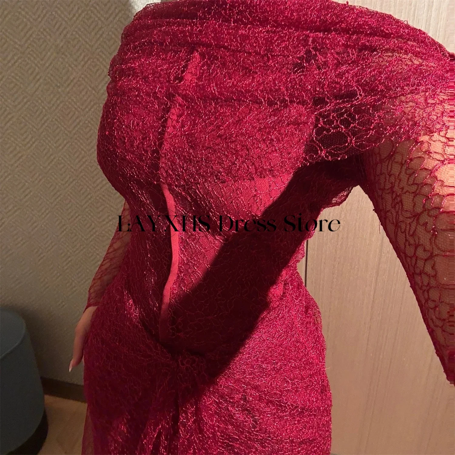 LAYXHS ชุดราตรีคอสูงลูกไม้สีแดงแขนยาวนางเงือกยาวถึงข้อเท้าชุดราตรีที่กำหนดเอง فساتين سهرة