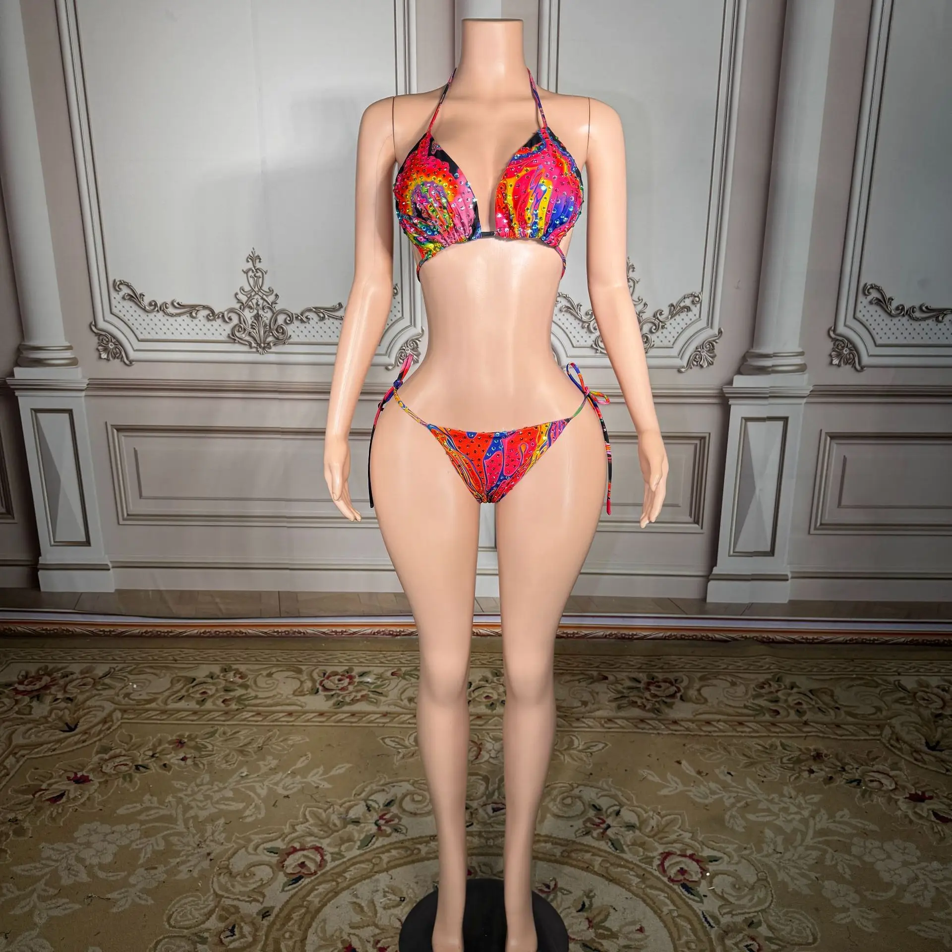Retro print deep V-neck bikini set - sexy three-piece swimsuit for summer seaside vacation and beach wear