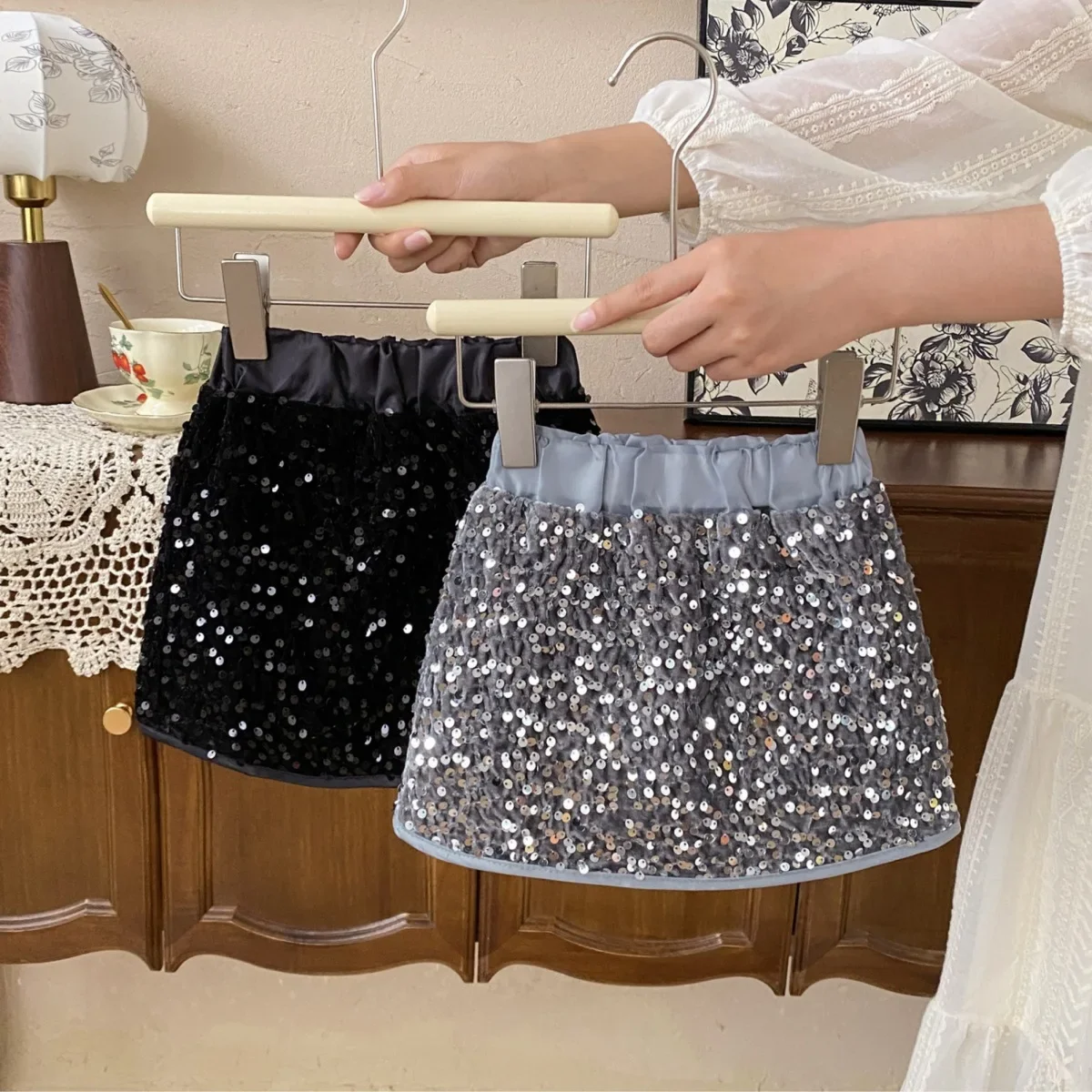 Spring Summer Children Clothes Girls Sequin Skirt Kids Fashion A-line Slim Party Wear Children High-Waisted Sparkle Skirt