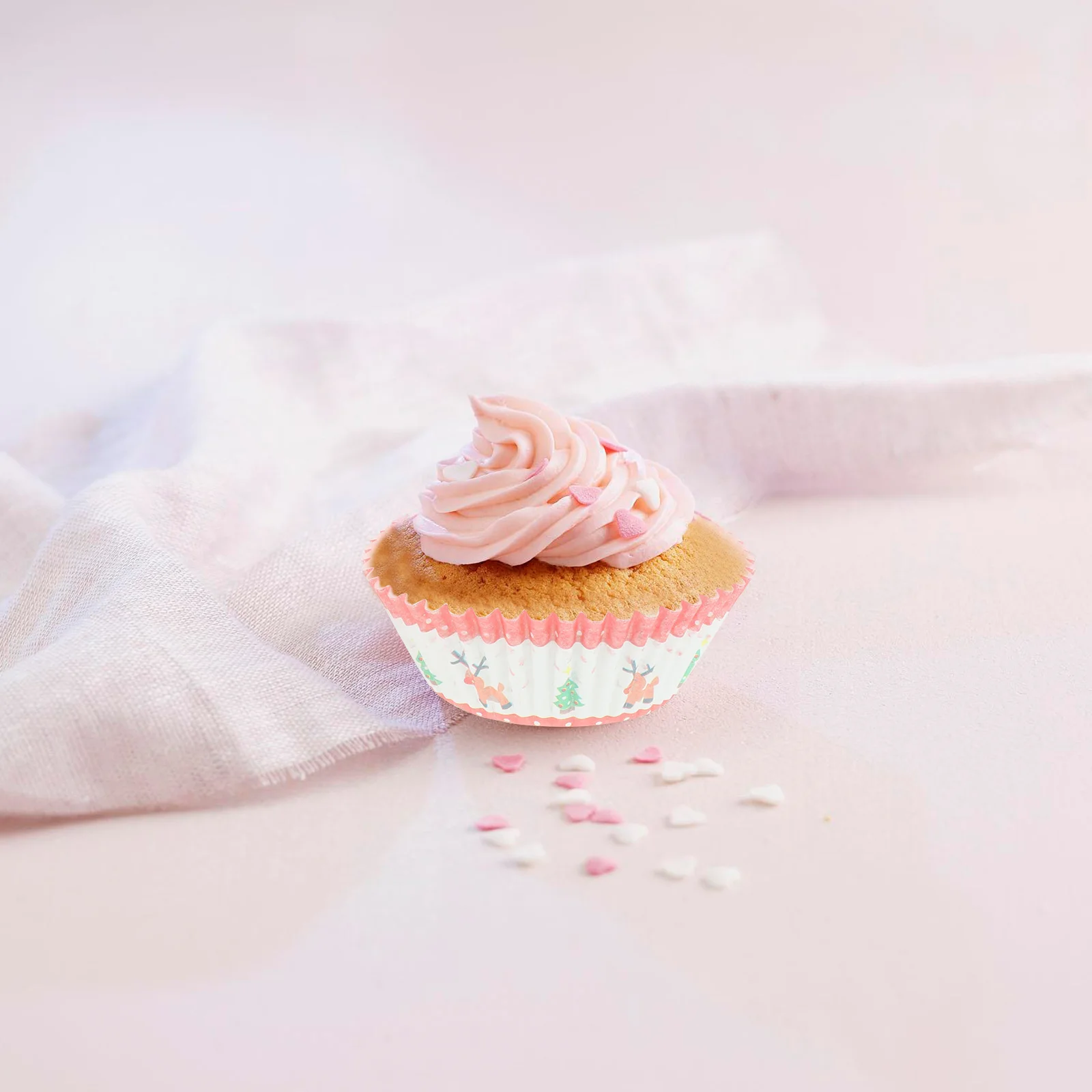 

400Pcs Christmas Cupcake Liners Paper Snowman Snowflakes Leaf Baking Cups Wedding Party Wrappers Cupcake Liner