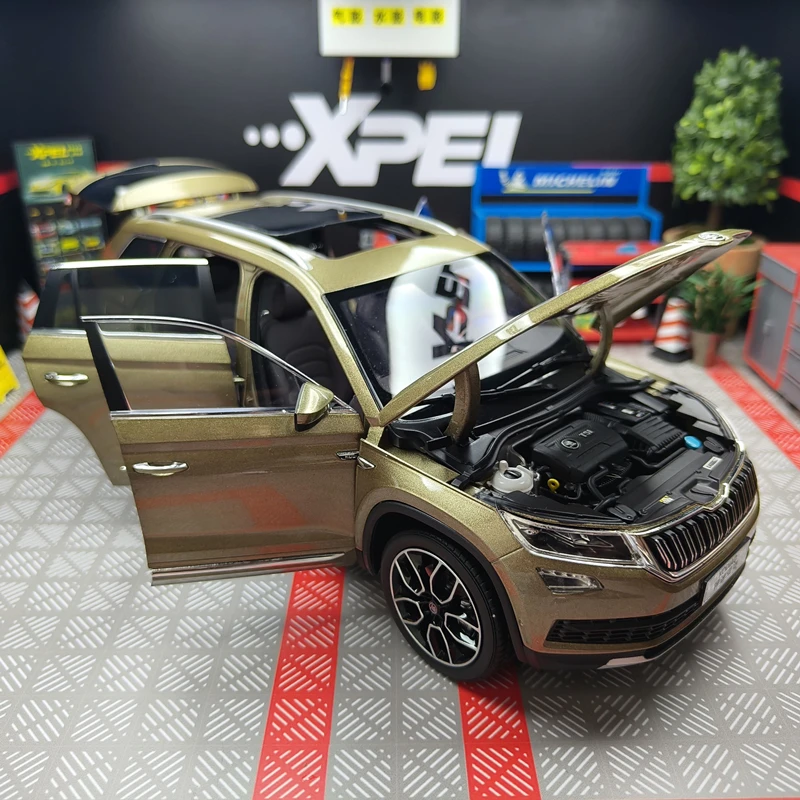 1:18 SKODA KODIAQ SUV Alloy Car Model Diecast Metal Vehicles Car Model High Simulation Collection Childrens Toy Gifts Decoration