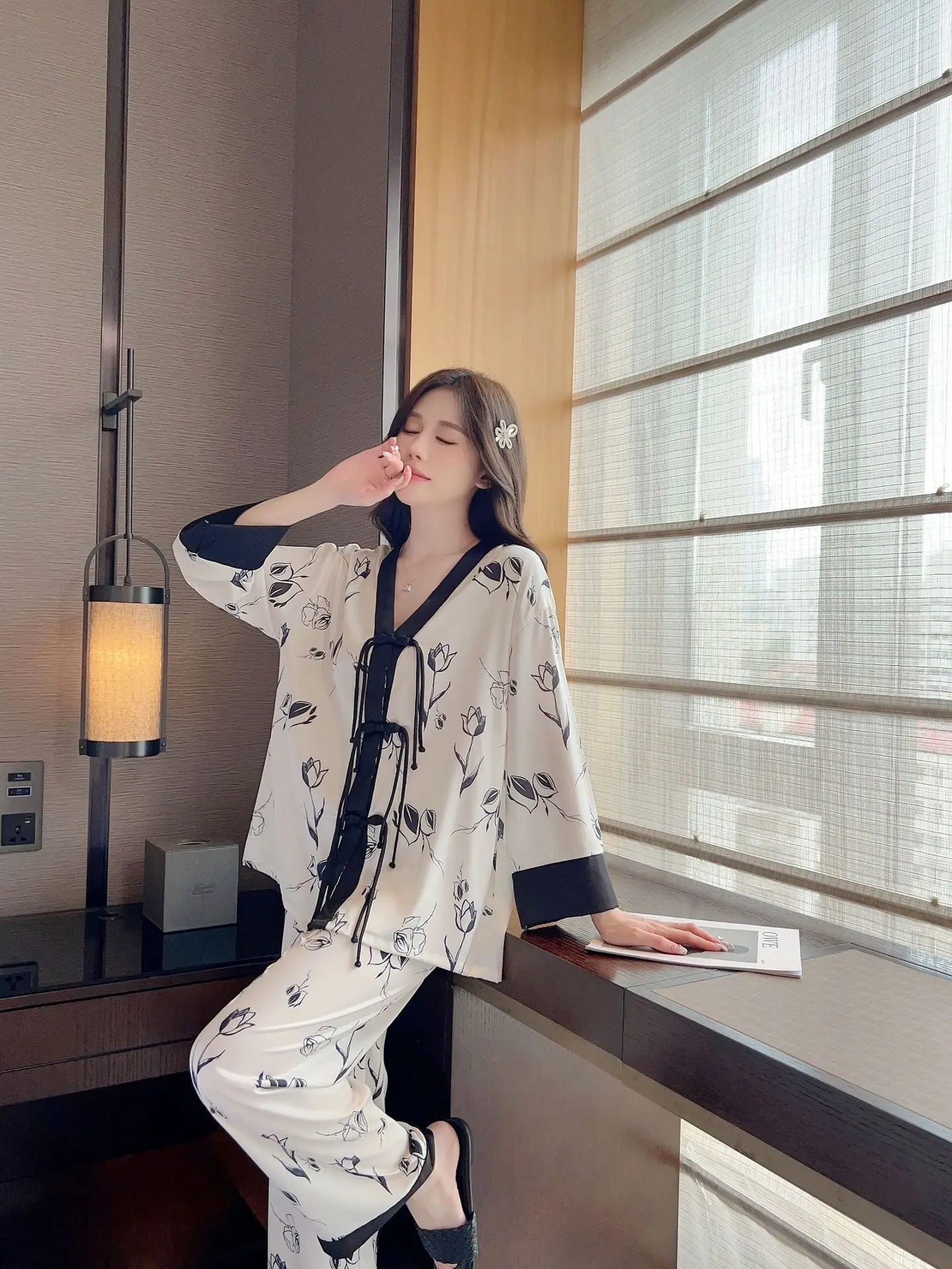 Ice Silk Pajamas Set Lady Top&pants  Women Print Long Sleeve  Lingerie Spring V-Neck Nightwear Home Clothes New Chinese style