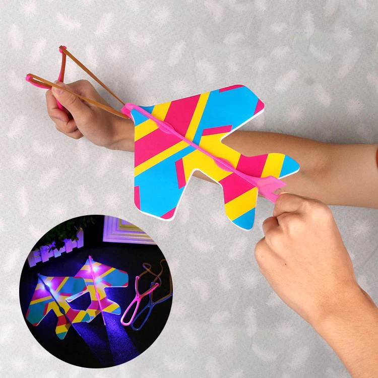 1Pc LED Flash Catapult Aircraft Luminous Toys Outdoor Flying Planes Model Quickly Fast Catapult Children Kid Novelty Funny Gift