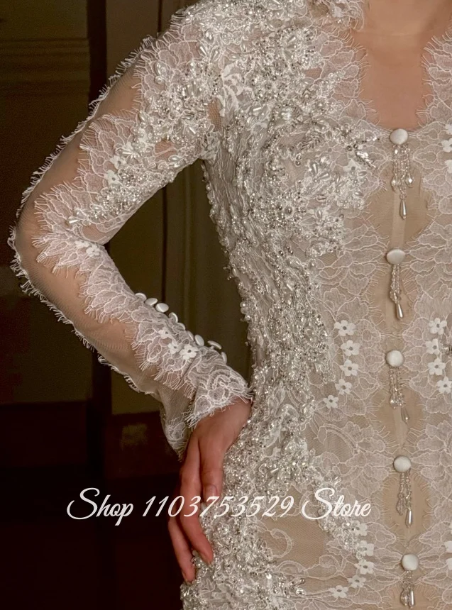 Customized Long-Sleeve Lace Button-Down Wedding Dress Elegant Muslim Bridal Gown European Mermaid-Cut Wedding Dress with Hood