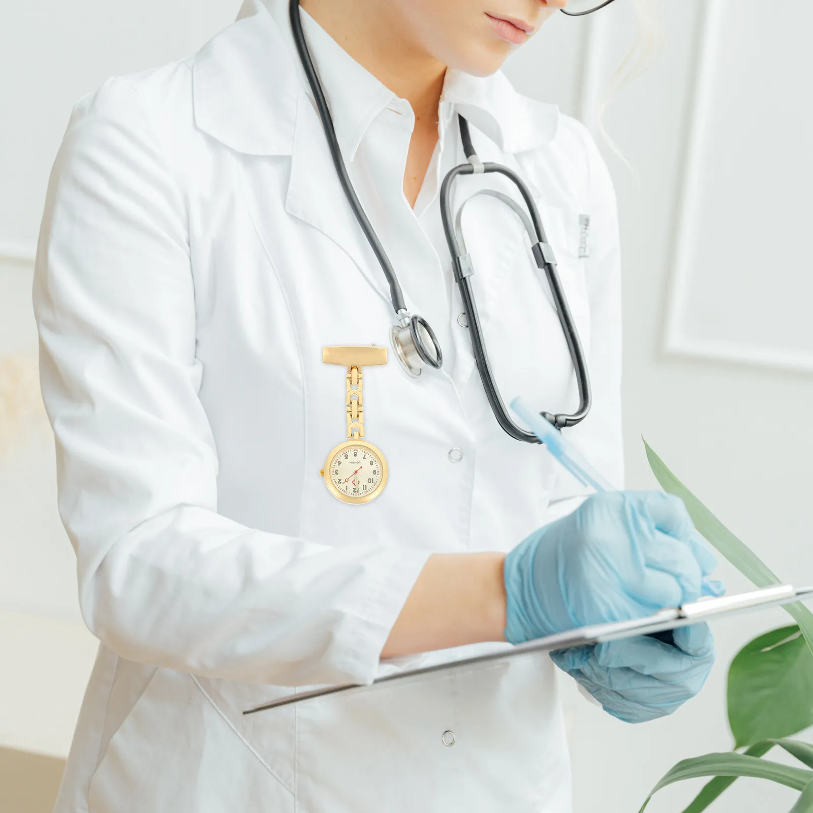 

Светящиеся в темноте часы для медсестер, врачей, поваров с бесшумной декоративной застежкой на грудь и светящимся циферблатом, изящные часы для медсестер